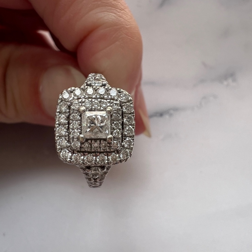 Vera Wang Love Collection 1-1/3 CT. T.W. Diamond and Sapphire Frame in 14K Gold